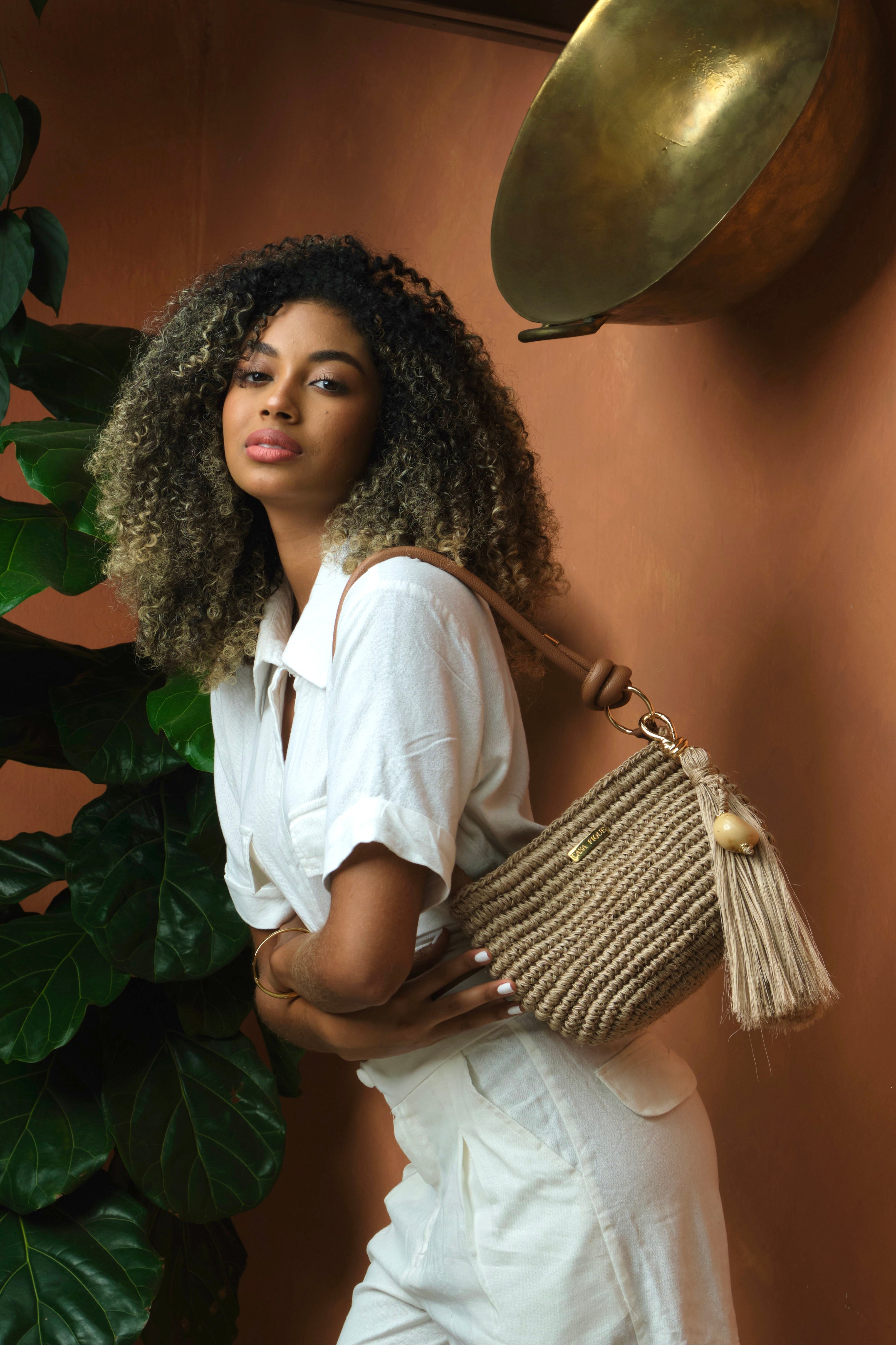 CAMELIA BAG ALMENDRA
