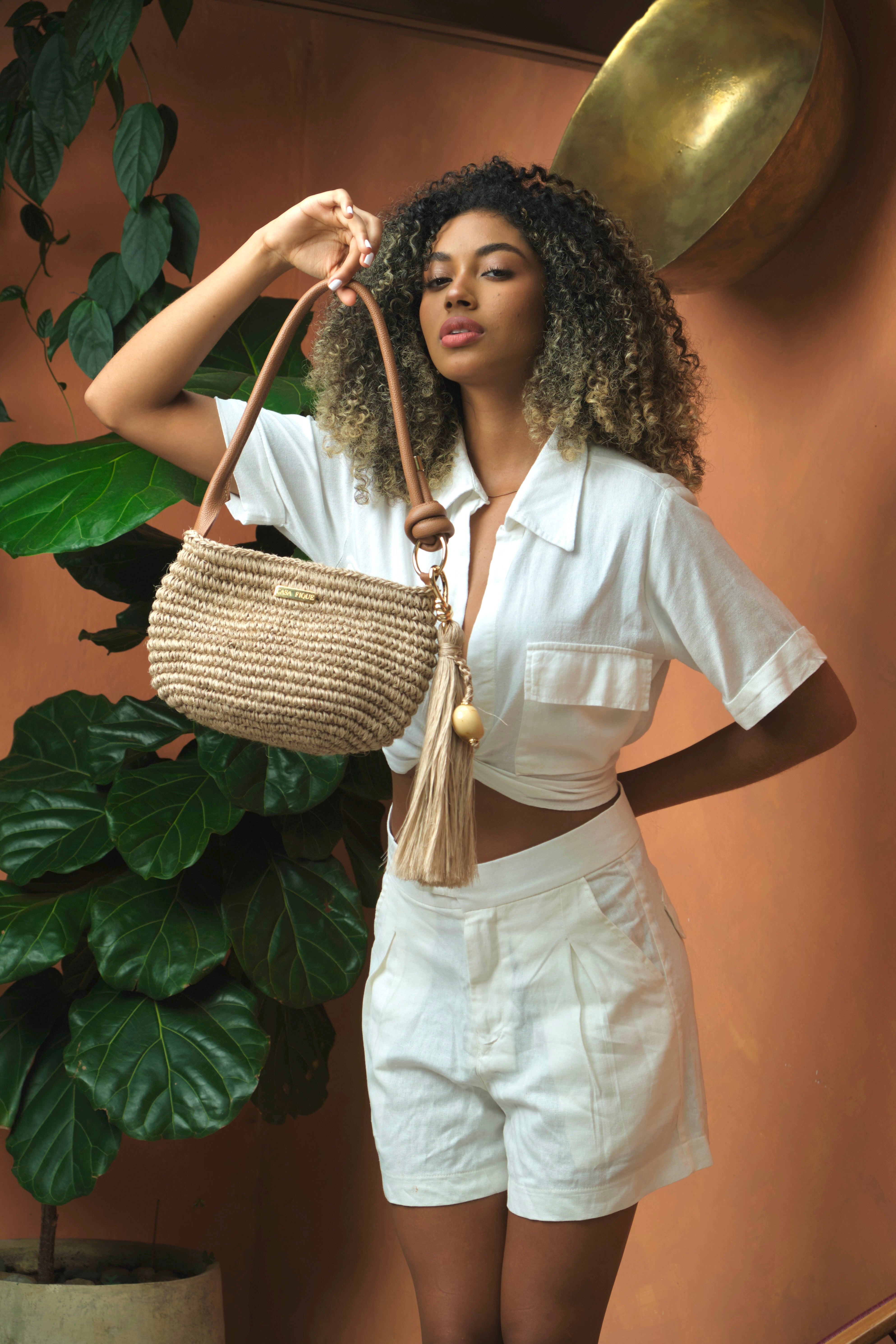 CAMELIA BAG ALMENDRA